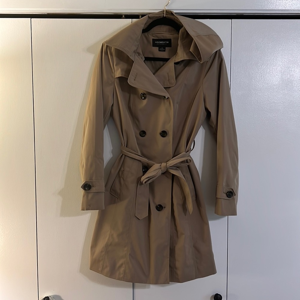 Liz Claiborne Outerwear Flattering Trench Coat, Tan